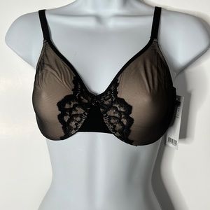 NWT Chantelle Underwire lace Bra